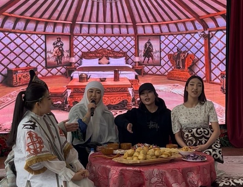 День национальной одежды