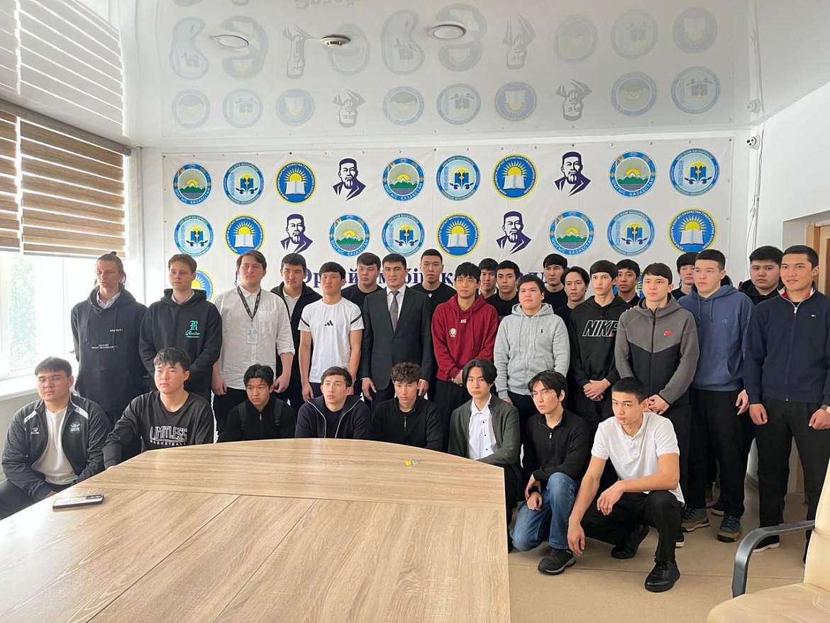 Диалог со студентами о службе в войсках государственной охраны