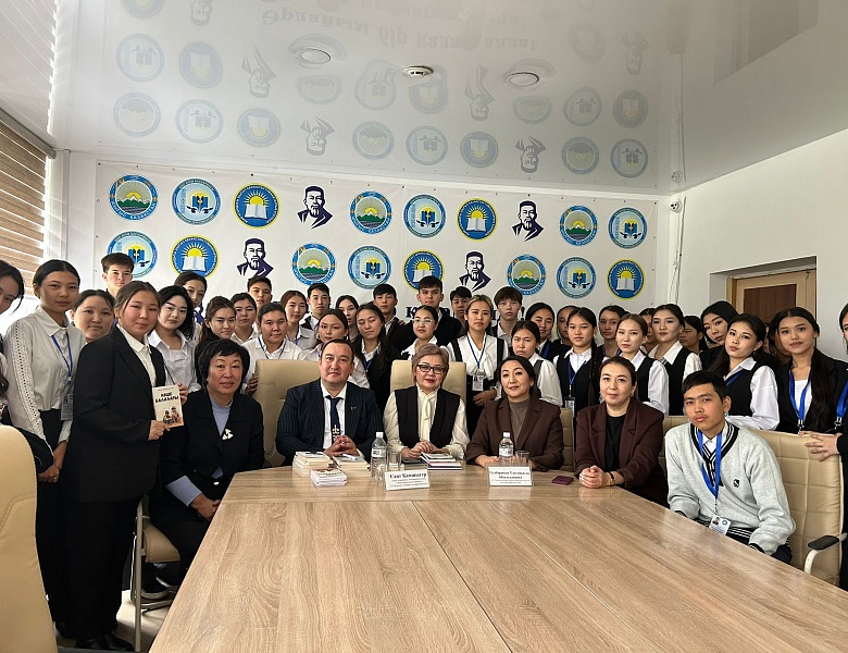 Литературно-познавательная программа «Ай қонағы»