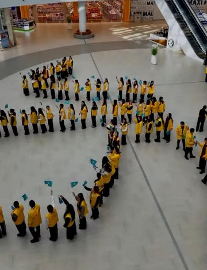 Студенты ВКГК имени Абая поддерживают Новую Конституцию!