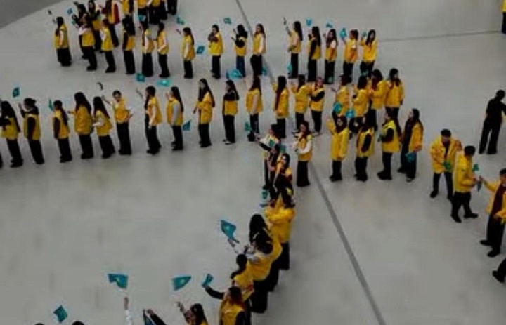 Студенты ВКГК имени Абая поддерживают Новую Конституцию!