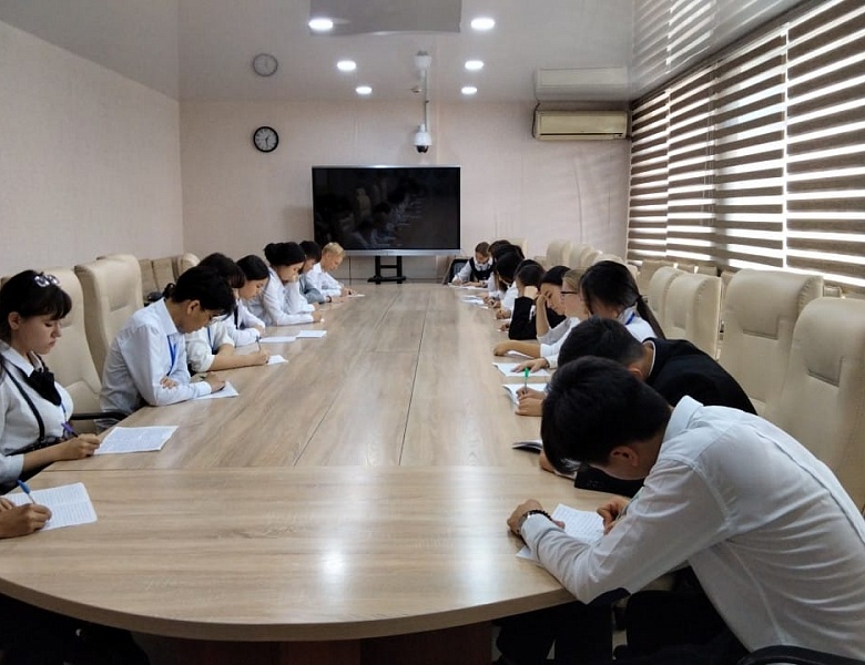 Внутриколледжный конкурс эссе