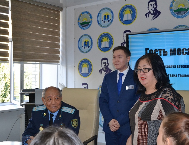 Круглый  стол  «Уроки времени: Служение суверенному Казахстану»