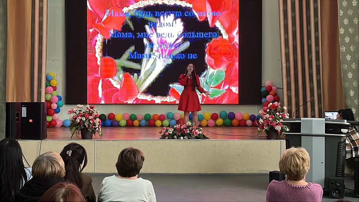 Волонтёрская акция «Дарим женщинам улыбку!»