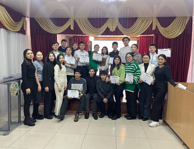 Дебатный турнир «Тәуелсіз елдің жастары»