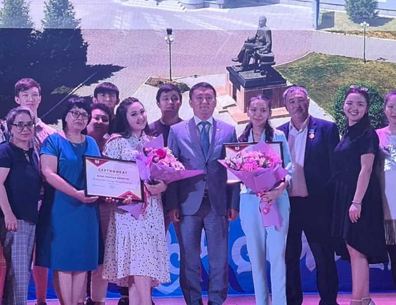 Сотрудничество между университетом и колледжем