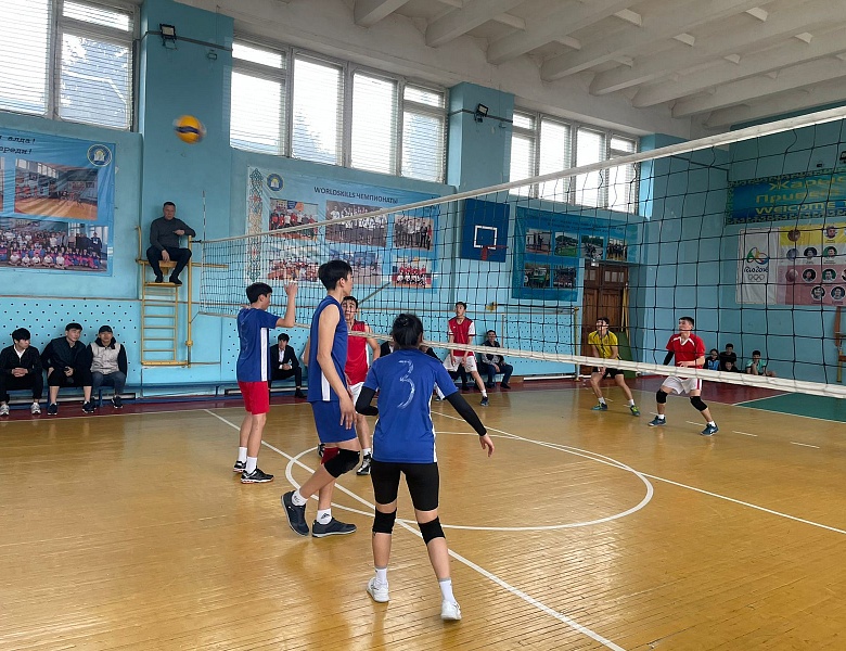 Внутриколледжные соревнования по волейболу