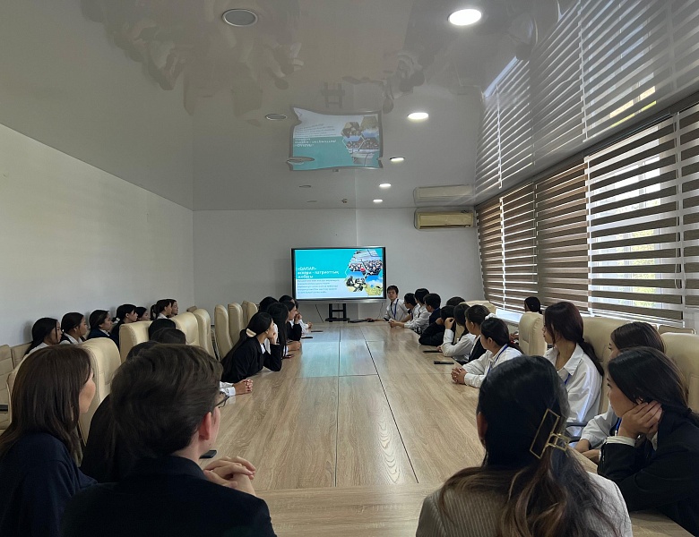 Знакомство с молодежным крылом «Жастар Рухы»