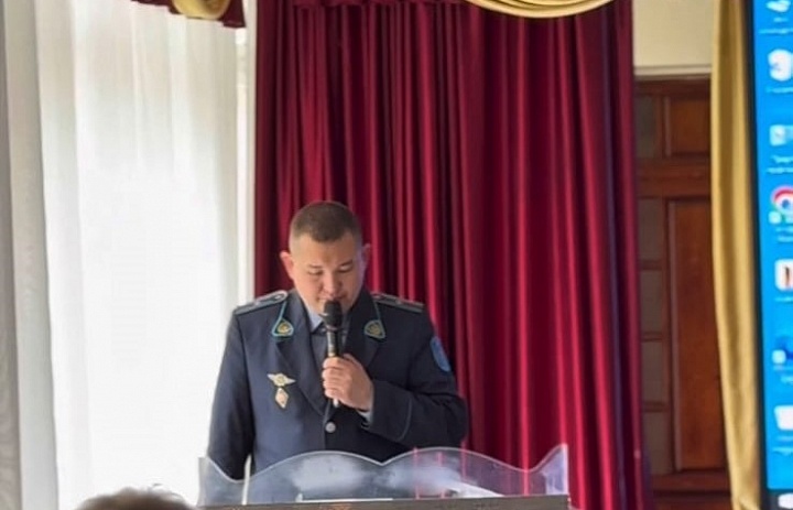 Молодежь колледжа против наркотиков!