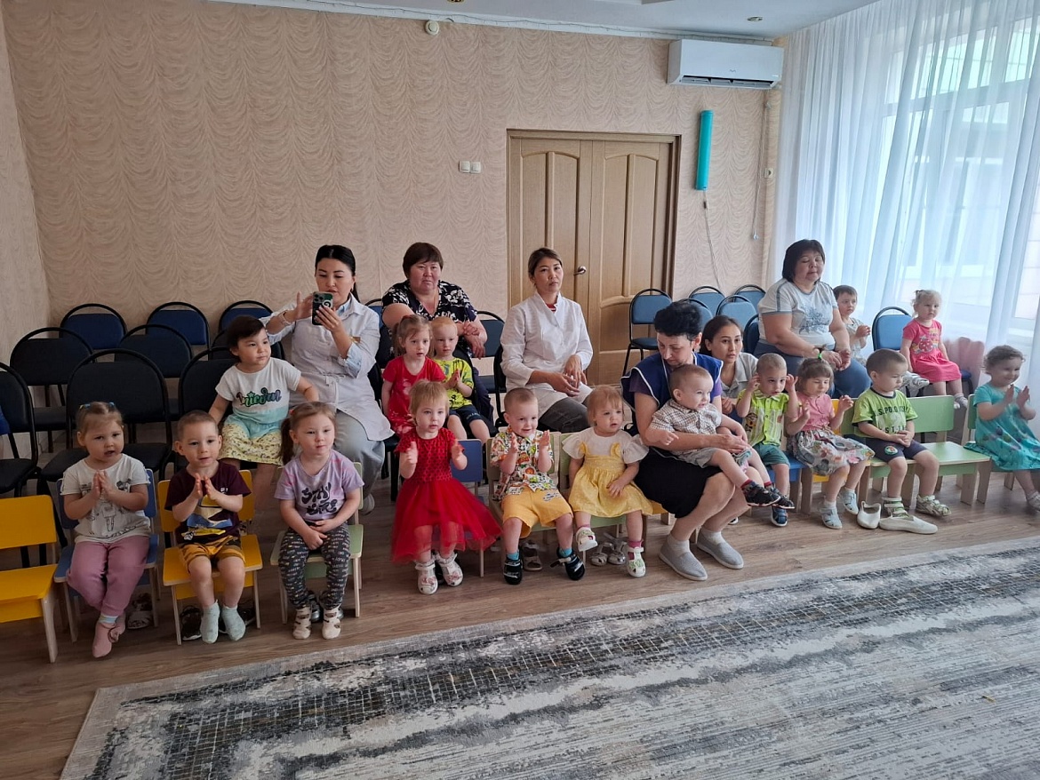 Праздник малышам!