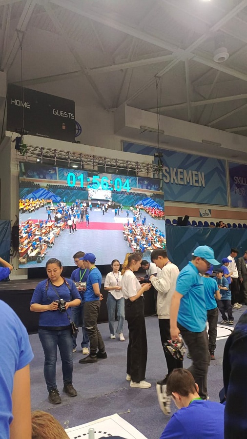 Наши волонтеры на областном чемпионате «Skills for Geeks»