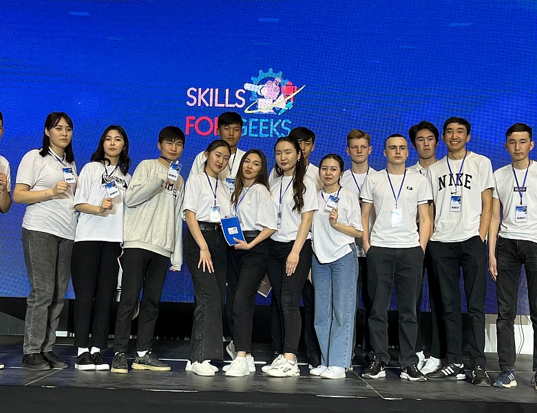 Наши волонтеры на областном чемпионате «Skills for Geeks»