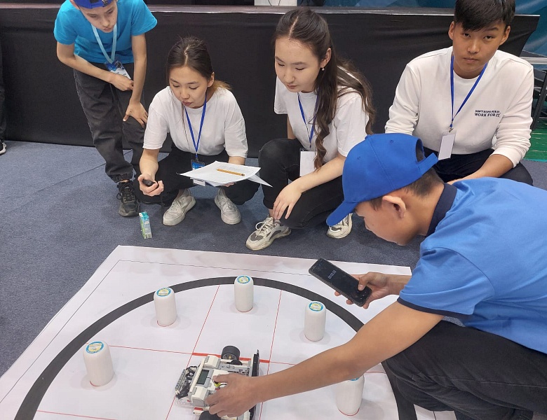 Наши волонтеры на областном чемпионате «Skills for Geeks»