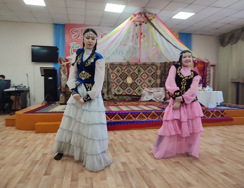 Наурыз мейрамы для пожилых людей