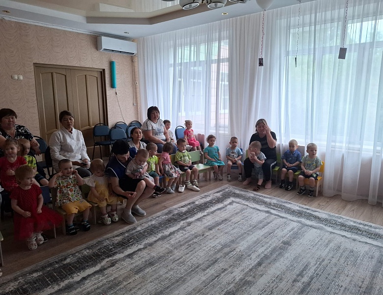 Праздник малышам!